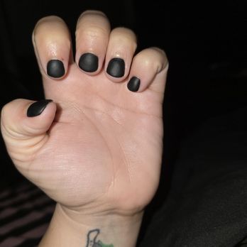 N T Nails Meas - Basic black powder dip with matte finish - Nail Salons Near Me - Canton, Georgia