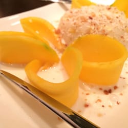 Ha Long - Klebriger Reis mit Kokosnuss und Mango