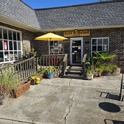 Grit & Grind Coffee - The outside of the shop