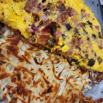 Tony D's - 3 Egg Meat Omelet with hashbrowns - Steakhouses Near Me - New Palestine, Indiana Tony D's - 3 Egg Meat Omelet with hashbrowns - Steakhouses Near Me - New Palestine, Indiana
