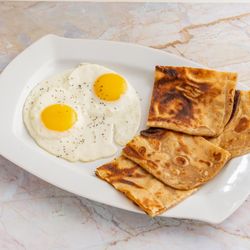 Café Nashta - Egg and Paratha