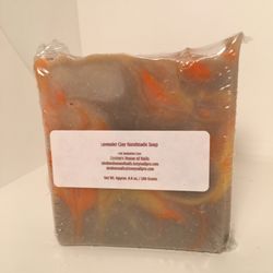 Strohm's House of Nails - Lavender Clay Soap
Calming Lavender essential oil with Bentonite Clay