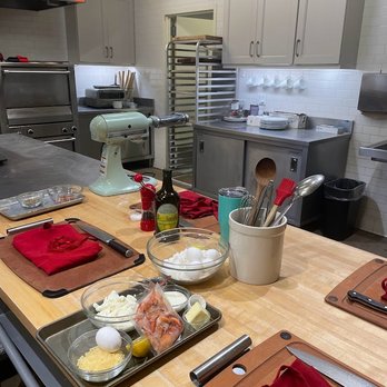Sur La Table - Kitchen Supplies Near Me - Cincinnati, Ohio
