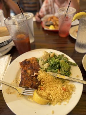 The Island Fish Co. Restaurant & Tiki Bar by null