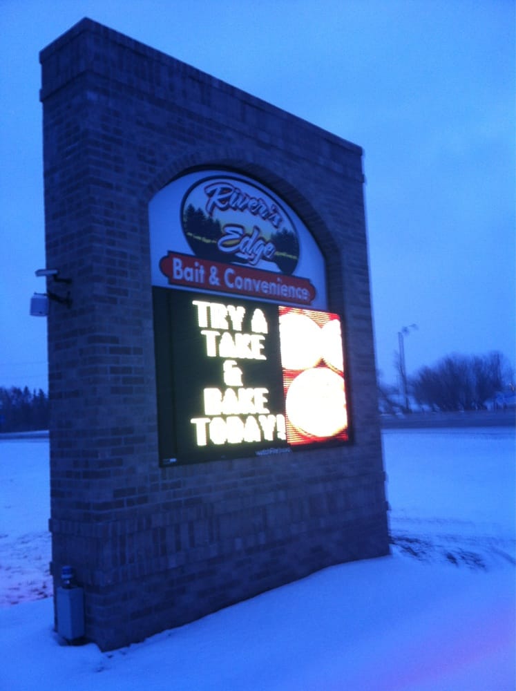 RIVERS EDGE BAIT & CONVENIENCE 120 Highway 11 E, Greenbush, Minnesota