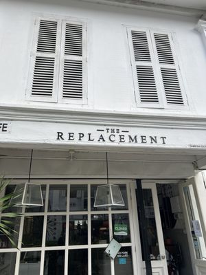 The Replacement - Lodge & Kitchen by null