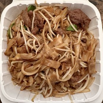 Hong Kong Cafe - Beef Chow Fun - Chinese Near Me - San Lorenzo, California