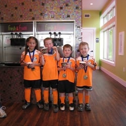 Fresh & Fruiti Frozen Yogurt