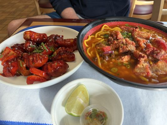 Mom's MoMo and Deli by null