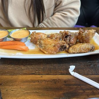 Finney's Crafthouse - Stevenson Ranch - Chicken wings - New American Near Me - Stevenson Ranch, California
