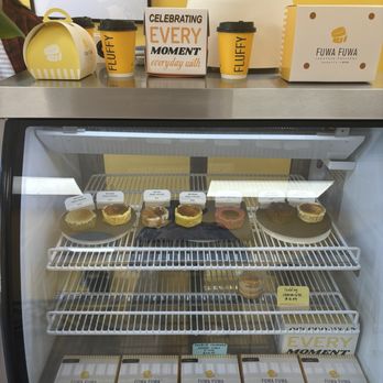 Fluffy Fluffy Dessert Cafe - Display in the store - Bakeries Near Me - Markham, Ontario