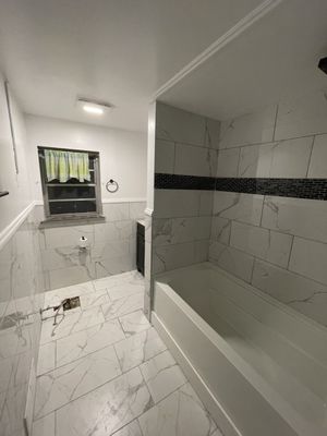 Remi’s Remodel Logo