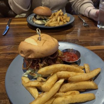 G Pub - Gastropubs Near Me - Providence, Rhode Island