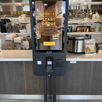Feast - Ordering Kiosk - Burgers Near Me - Honolulu, Hawaii