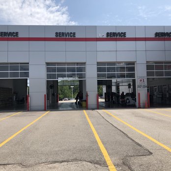 Pappas Toyota - Lots of bats for checking in for service with almost no wait time. - Car Dealers Near Me - St Peters, Missouri Pappas Toyota - Lots of bats for checking in for service with almost no wait time. - Car Dealers Near Me - St Peters, Missouri