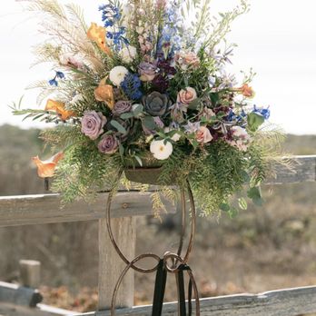 Alena Jean - Gorgeous Arrangements at the alter - Florists Near Me - Half Moon Bay, California Alena Jean - Gorgeous Arrangements at the alter - Florists Near Me - Half Moon Bay, California