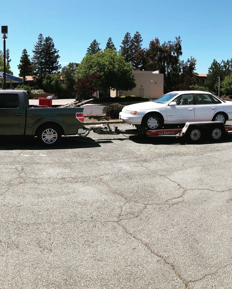 Slide of Junkology Hauling