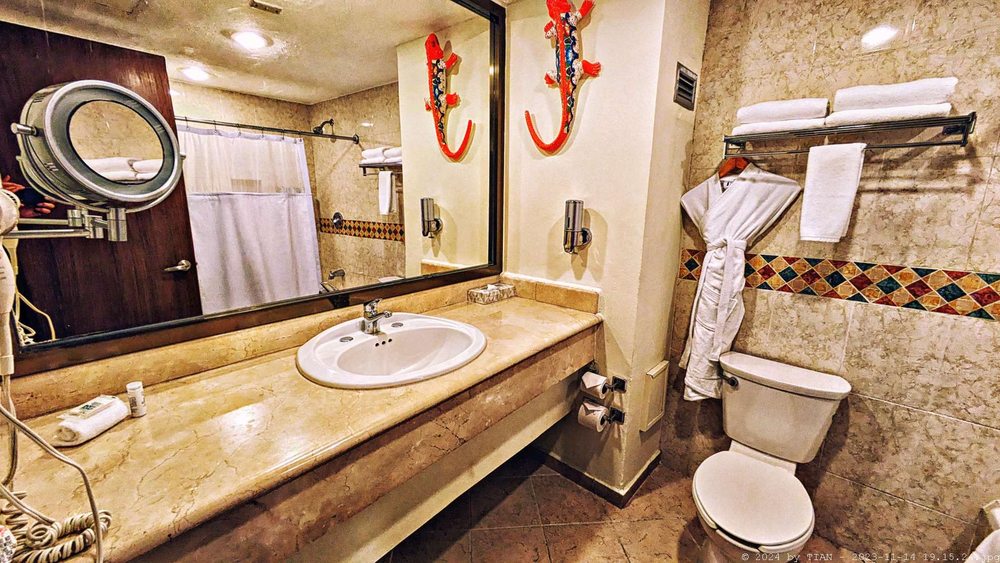 Hotel Adhara