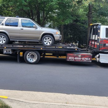 Ourisman Chantilly Kia - Donated Nissan Pathfinder - Car Dealers Near Me - Chantilly, Virginia