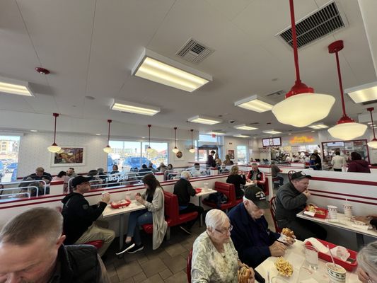 In-N-Out Burger by null