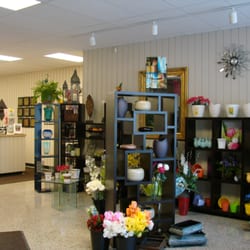 Mann Florist - Specialty vases, ceramics and home decor items.