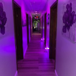 Mandarin Massage - Main hallway