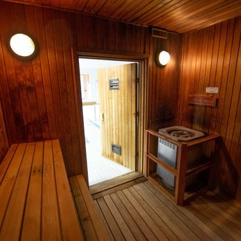 Banff Gate Mountain Resort - Hostels Near Me - Canmore, Alberta