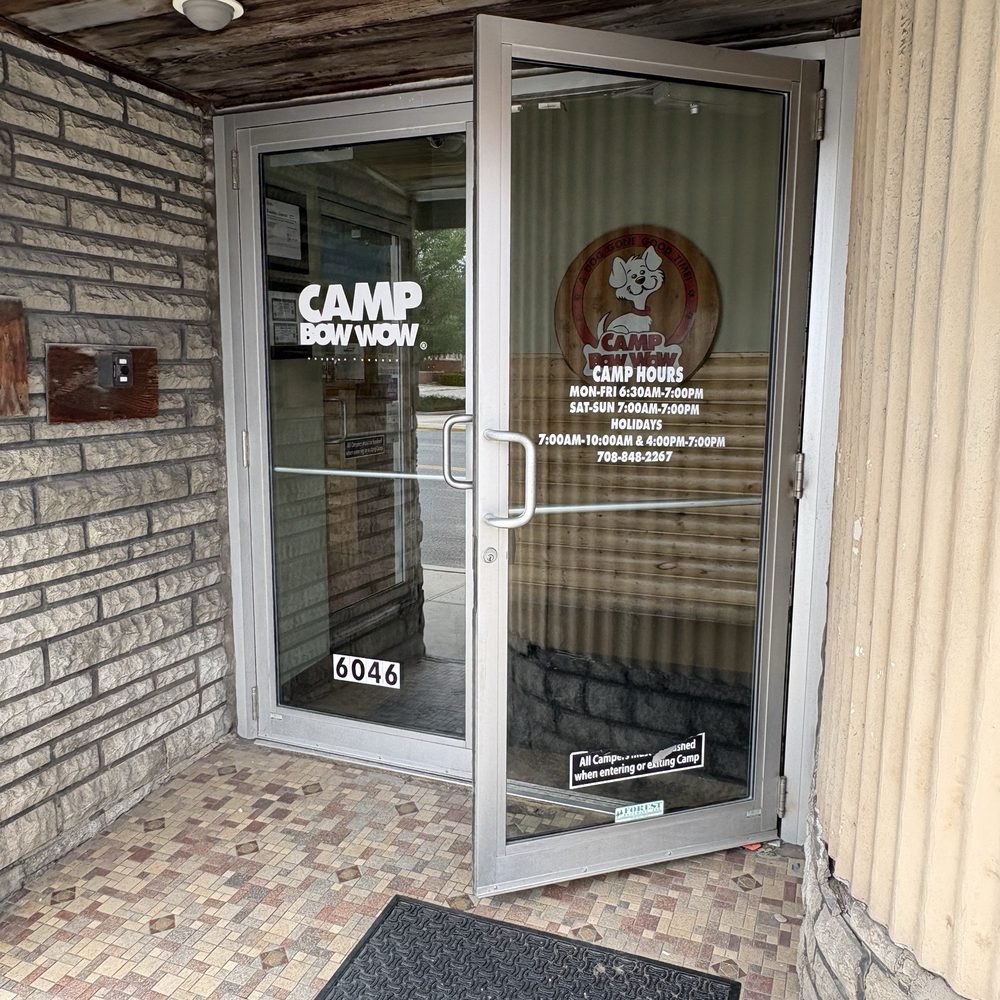 Camp Bow Wow - Oak Park - Entrance - Pet Training Near Me - Oak Park, Illinois Camp Bow Wow - Oak Park - Entrance - Pet Training Near Me - Oak Park, Illinois