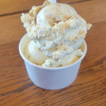 Kansha Creamery - Hokey pokey (top) and Mr. Universe - Ice Cream & Frozen Yogurt Near Me - Torrance, California Kansha Creamery - Hokey pokey (top) and Mr. Universe - Ice Cream & Frozen Yogurt Near Me - Torrance, California