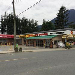 BC Liquor Store - Location view - in small plaza corner of Wallace St & 5'th Ave - next to Buy-Low Foods (photo from across 5'th Ave.,15 June/19).