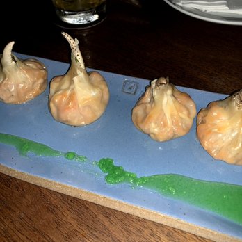 Xian Rio Lounge - Crab dumplings with little crab legs on top (super creative and tasty!) - Lounges Near Me - Rio de Janeiro, RJ
