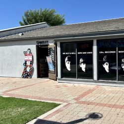 Spindles Music Shack - Exterior entrance
