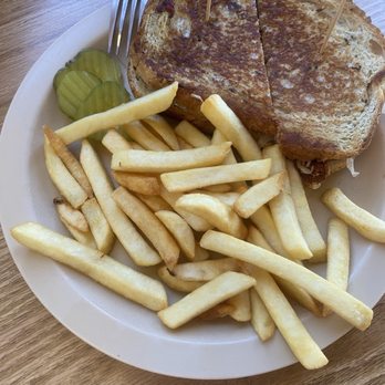 Ludlow Cafe - Reuben and Fries - American Near Me - Ludlow, California