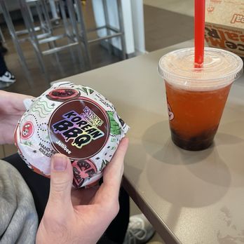 Jollibee - That one is the best - Chicken Shop Near Me - Jacksonville, Florida