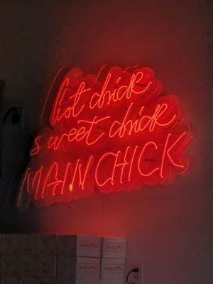Main Chick by null