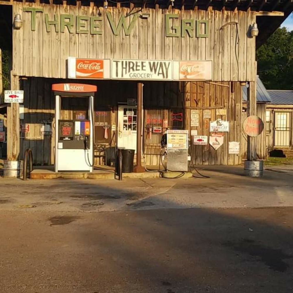 THREE WAY GROCERY Updated July 2024 30 Photos 45 Old Hwy 125