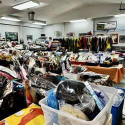 Costume Craze Rentals - Lots of costumes.