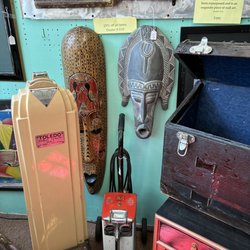 Lafayette School House Antique Mall - Tiki