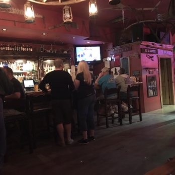 Mozzi's Saloon - Hope those 2 guys on the end order more than iced tea - they don't want music and the bartender complied - Dive Bars Near Me - Cambria, California Mozzi's Saloon - Hope those 2 guys on the end order more than iced tea - they don't want music and the bartender complied - Dive Bars Near Me - Cambria, California