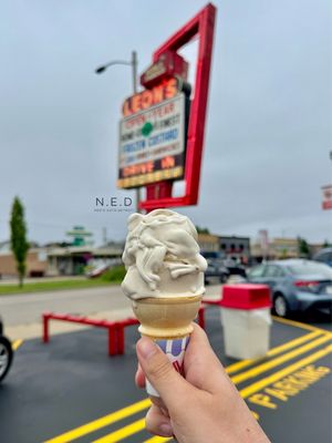 Leon's Frozen Custard by null