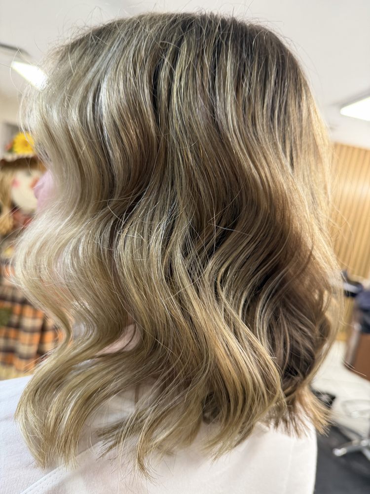 L A Styles Salon Logo