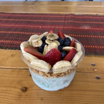 Bowldega - Blue Majik base, banana chips, strawberries, blueberries, honey granola. - Acai Bowls Near Me - Dallas, Texas