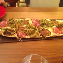 Una pequeña pizza