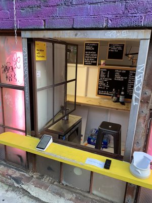 Queen of Cream - Ice Cream Window by null