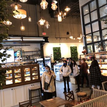 Chateau De Chantilly Cafe - Bakeries Near Me - Chantilly, Virginia