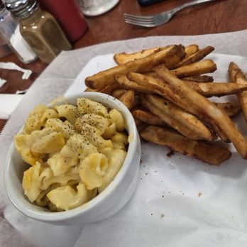 Sarom's Southern Kitchen - Mini Mac and cheese meal - Southern Near Me - Elk Grove, California Sarom's Southern Kitchen - Mini Mac and cheese meal - Southern Near Me - Elk Grove, California