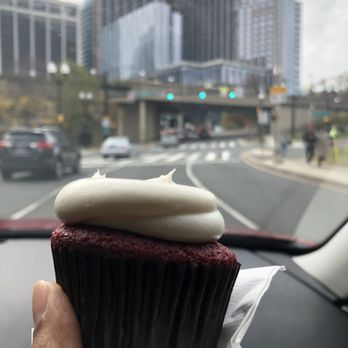 Georgetown Cupcake - Red Velvet - Cupcakes Near Me - Washington, DC, District of Columbia Georgetown Cupcake - Red Velvet - Cupcakes Near Me - Washington, DC, District of Columbia