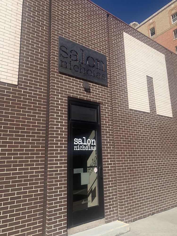 Salon Nicholas Logo
