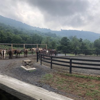 The Marriott Ranch Bed and Breakfast - Hotels Near Me - Hume, Virginia The Marriott Ranch Bed and Breakfast - Hotels Near Me - Hume, Virginia