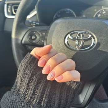 Fan Nails & Spa - Nail Salons Near Me - Davis, California